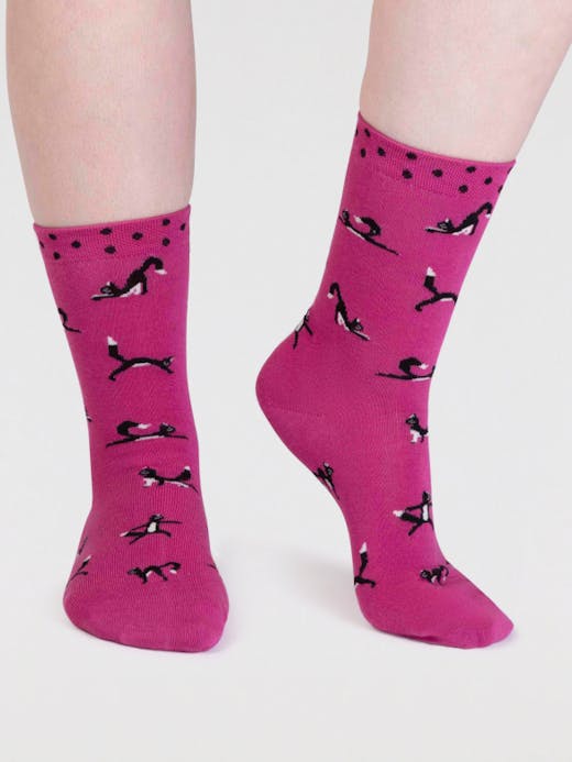 Thought Women's Chai Bamboo Yoga Cats Socks 4-7