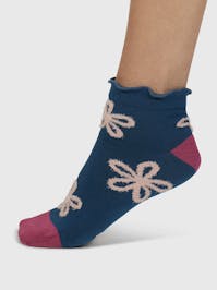 Thought Women's Daisee Textured Flower Bamboo Ankle Socks UK 4-7